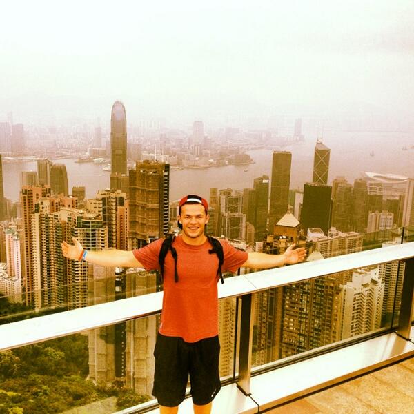 TheRealRhysie's tweet image. Hong Kong #samepose #differentcity