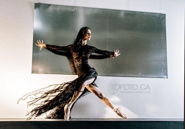 NEW PIC <a href="/GretaHodgkinson/">Greta Hodgkinson</a> <a href="/nationalballet/">The National Ballet of Canada</a> Principal #Dancer rocks my shot #Toronto <a href="/ExtensionRoom/">ExtensionMethod</a> <a href="/TarzanDan/">Tarzan Dan Freeman</a> #ballet