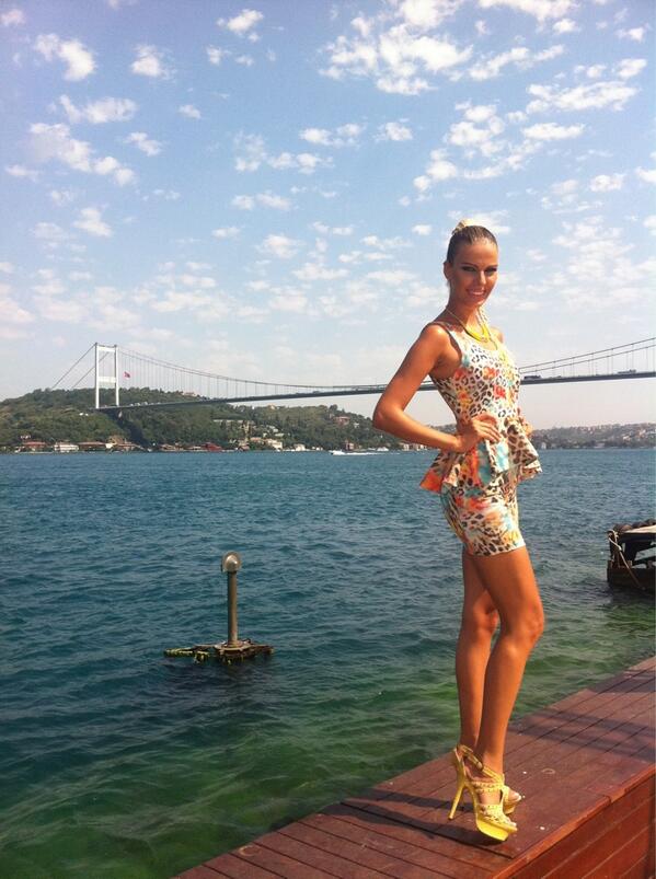 simgetertemizzz's tweet photo. Veee csuper starlife cumartesi cekimleri sona erdi pazar gunu cekimlerimiz baslasiinn:) http://t.co/B9jzxNEQh0