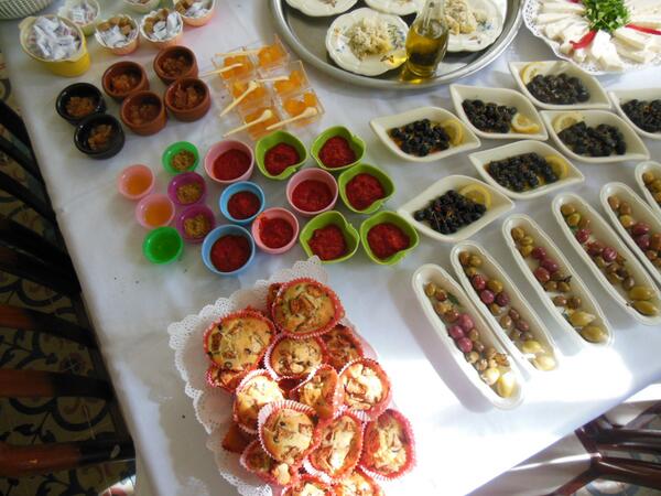 İlk haftamızda bize konuk olan tüm lezzet düşkünlerine teşekkür ederiz. Büyükada'ya yine bekleriz...