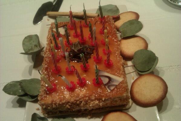 BSanchezCervera's tweet photo. Duodecima tarta de cumple con @EvaELiberal http://t.co/HNGUqGght6