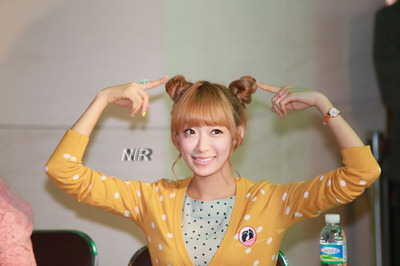 TwoXMinjoo_90's tweet photo. Photoset: [FAN SIGN PICS] 130322 Minjoo @ Ring Ma bell Fan Sign Event By “Nir” from Fan Cafe [2] [via: TwoXJiyou_BTX] http://t.co/kSQuBqHEMI