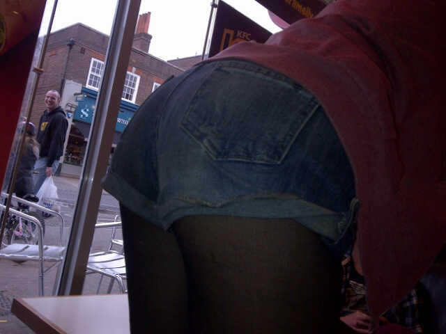 Watch Lottie Moss's leaked NSFW photo on TwXstars