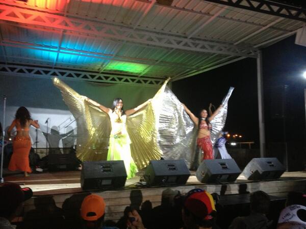 fcontrapicado's tweet photo. Y ahora un Belly Dance #UnConciertoporelCine en @BORABORAMGTA http://t.co/P9RKcJv91Q