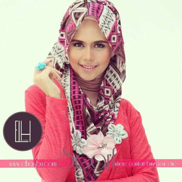 lovely scarf avalaible at <a href="/_Muse101_/">Muslim Urban SEctor</a> FX Jakarta :) come and happh shopping