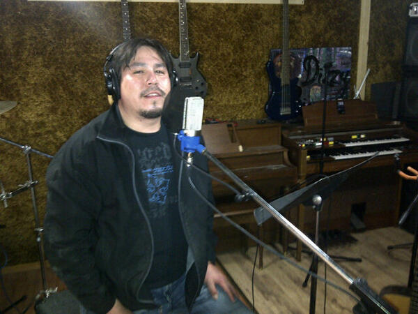 BlackRainRocks's tweet photo. Ryan in the studio. Vocal tracks for the new single due out any day. http://t.co/8FCkP01yDk
