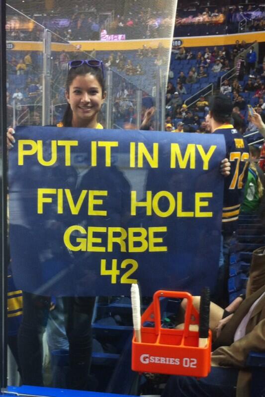 otterN9NE's tweet photo. Hmmmm... @BizNasty2point0 pretty solid National League sign in buffalo tonight? #DaddyProbs or #GerbeIsHot http://t.co/qyCRdFXRH7