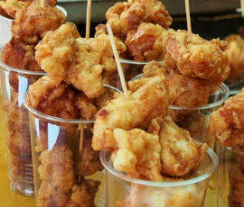 Yuuri_kn's tweet photo. Bless all of skinny girls :( :( that's bad for diet !! Www w w@shizuka_ichigo: Okashi, fried chicken ! :D @LamiaAries http://t.co/apQMR63yS0