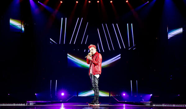 ygent_official's tweet photo. #YGFAMILYNEWS [G-DRAGON] 지드래곤, 日 후쿠오카 돔 5만 관객 열광…성공적인 월드투어 스타트 More Info@ http://t.co/ZxGq7OJNPm http://t.co/NusgMm8xLD