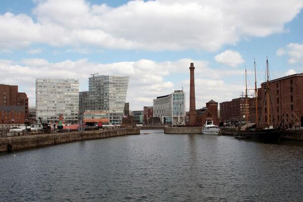 JBentleyPhotos's tweet photo. Liverpool Docks... #RT @MuseumLiverpool @artinliverpool @tateliverpool @VisitLiverpool @JohnBishop100 @DailyPostNews http://t.co/HuStoKwO5Z