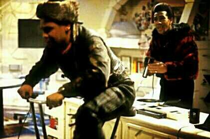 KrytenRD's tweet image. "Look, face it, man. It's just not possible to fry an egg using a bicycle-powered hair dryer!"

#RedDwarf #WhiteHole