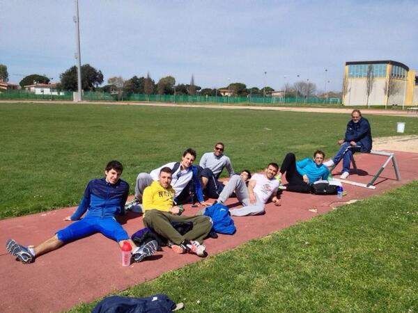 Tremigliozzi85's tweet photo. @formiguez @migheboni @Tremigliozzi85 La vera seduta d'allenamento!!! http://t.co/EocN0RmnvP -- fabrizio donato (@FabrizioDonato)