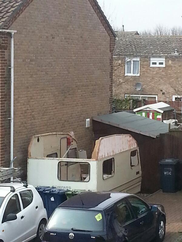 DeanRedpath92's tweet image. How a caravan should be! @MrJamesMay @JeremyClarkson #1less