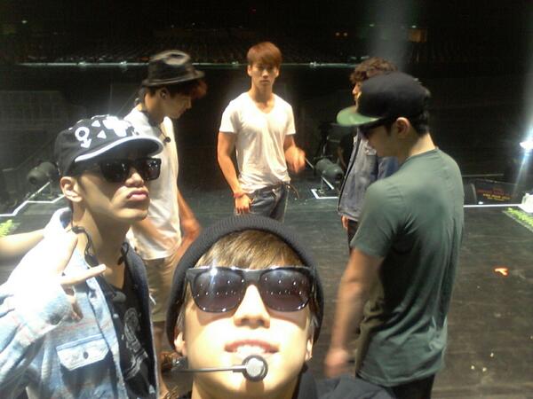 0430yes's tweet photo. 태국 콘서트 리허설~ http://t.co/AW8qwuwrRD