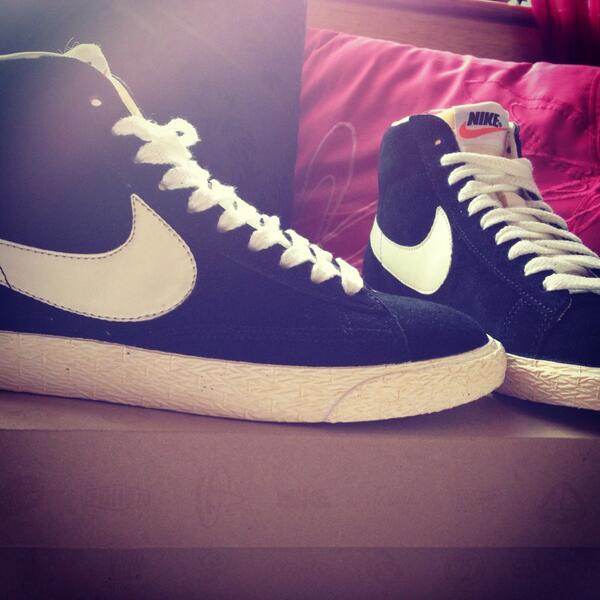 brown_anna's tweet photo. Early birthday present #love http://t.co/cVhJN2bcE2