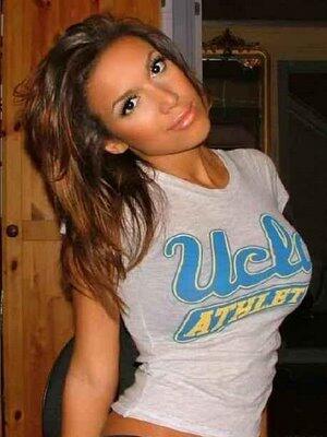 CollegeGirlsnow's tweet photo. UCLA http://t.co/wdfvU65B9J