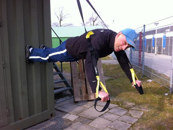 ActiveClub_DH's tweet photo. Train outside with one of our trainers! This is what you can do! http://t.co/dwAv3UtNbm