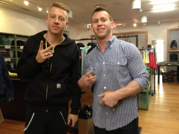 Call_it_out's tweet photo. @Samuelkane, always showin up everyoneon callitout - Poppin tags with Macklemore at Barney's in DC.  via @Call_It_Out http://t.co/rWaJ8YEa4B