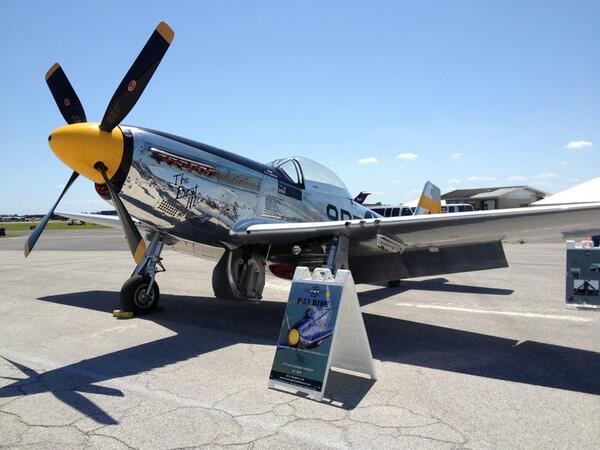wflajames's tweet photo. Another shot of one of the beautiful planes at Sun N Fun in Lakeland. @SunnFunFlyIn http://t.co/DL68FprAhk