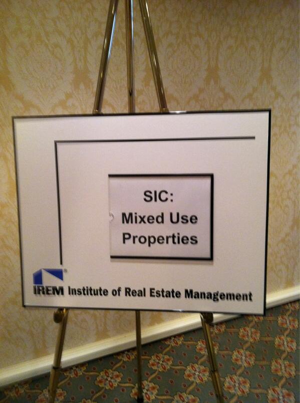 lynnesvoice's tweet photo. Getting excited for my SIC to start! Interested in mixed use? Come on over! #LLS2013 http://t.co/4eXprEJxBE