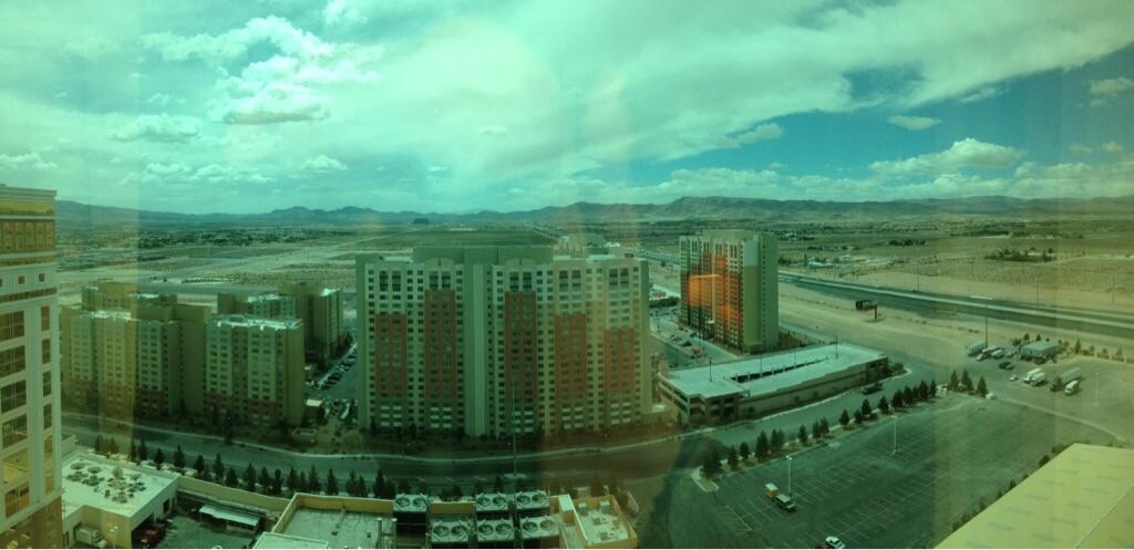 onetreeows: Just arrived at South Point! Getting ready for #MagentoImagine http://t.co/rw9IvXWmVd