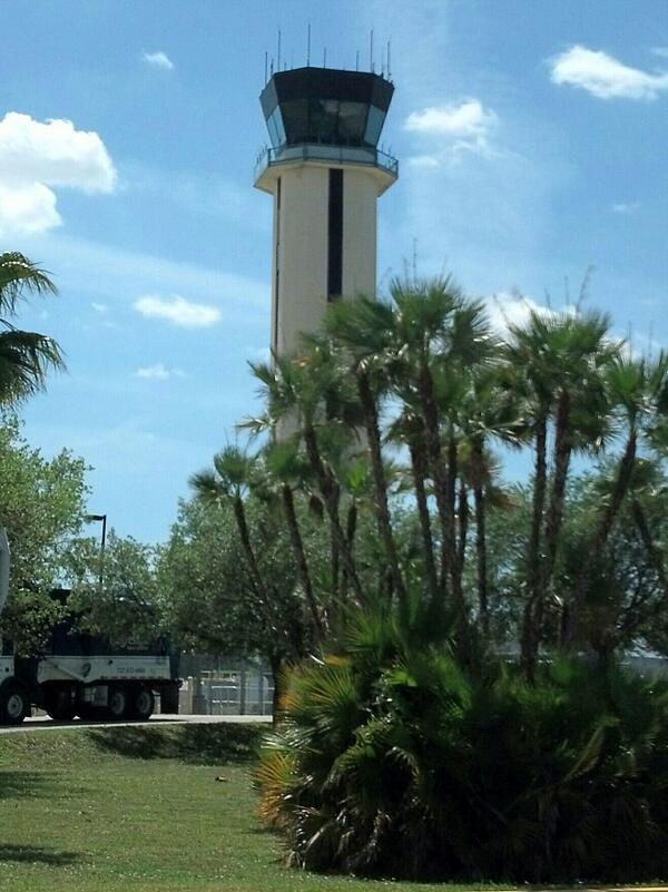 PilotJz's tweet image. The tower at St. Petersburg, FL - #KPIE #AvGeek #pilot