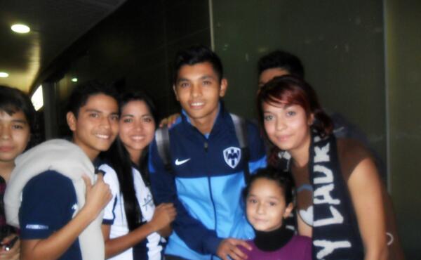 _PerlaRdz's tweet photo. @Chuycorona25 Eres el mejor #quedateenMTY RT. http://t.co/bQKC8Qc30U