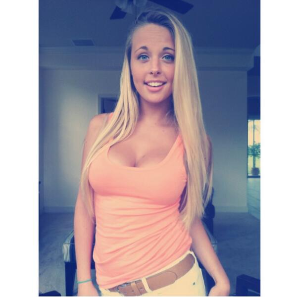BrieSwennes's tweet photo. <3 http://t.co/zYpjopnsmQ