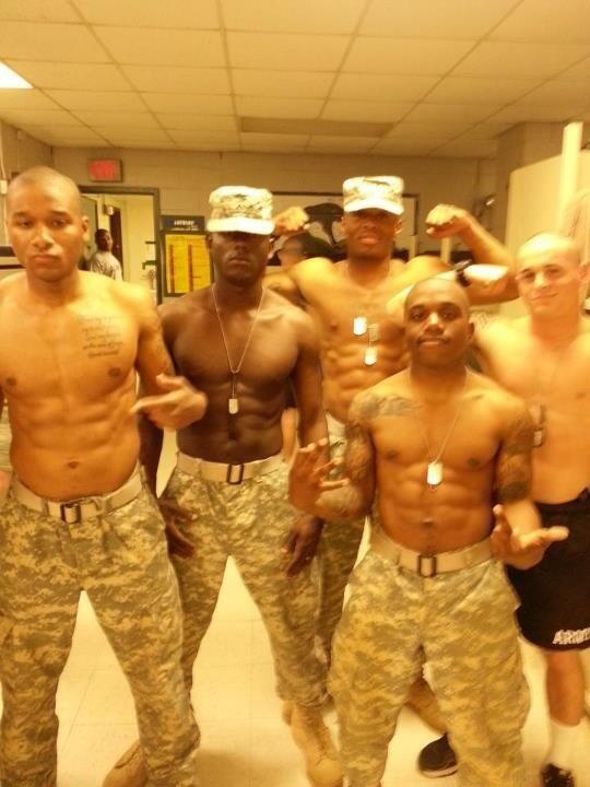 D_Milly__'s tweet photo. Me and my army cru. http://t.co/PDLv3xKD2A