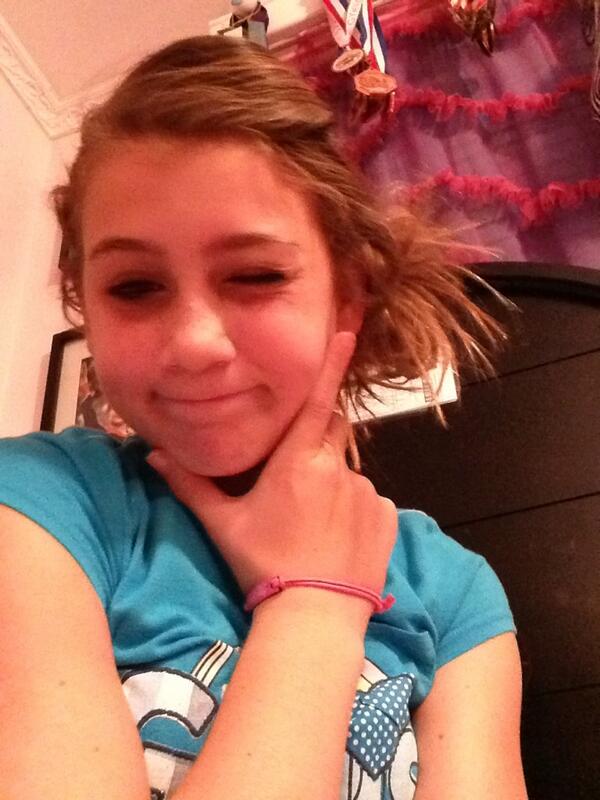 ZConsagra's tweet photo. Good morning twitter 😉morning hair http://t.co/3bYnlQgM3L