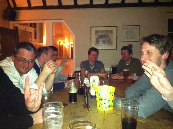 kthoms's tweet image. #lwc2013 #cgcam warmup at the Castle Inn last night