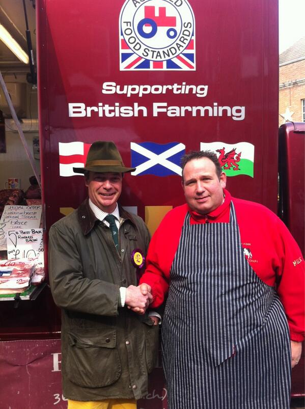 UKIP's tweet image. Out meeting local businessmen in Gainsborough on the #CommonSenseTour