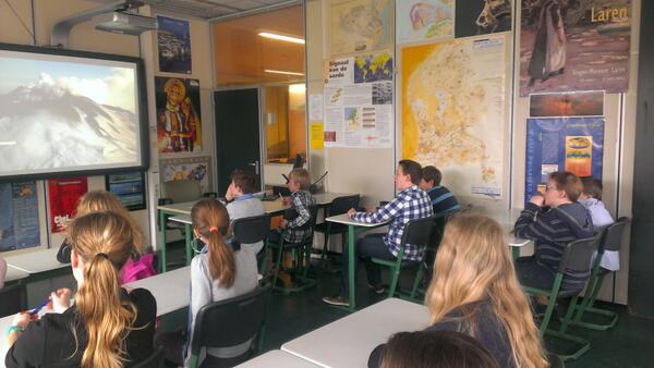 PcbsRehoboth's tweet image. Vandaag hebben de Smarties les gehad op het Erfgooiers over vulkanen! Ze hebben nu al zin in volgende week!