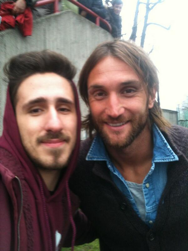 GiorgioMusto's tweet photo. @Rolly1983 da quando ci siam fatti la foto insieme, hai segnato due gol consecutivi. Forza Capitano! http://t.co/Hrd3JakhEh