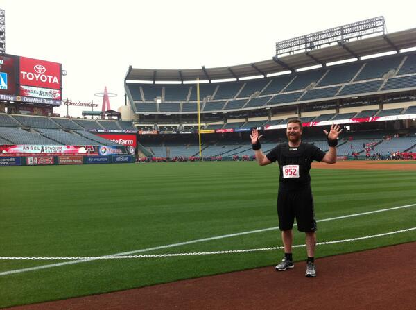 666cookie666's tweet image. @petebrooksbank This is me standing in the Angels outfield. Like you do. Because that's what's normal. #EverydayStuff