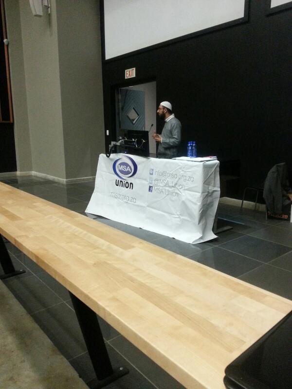 MSA_Union's tweet image. Dr Uthman Lateef speaking at the #escapingthematrix talk