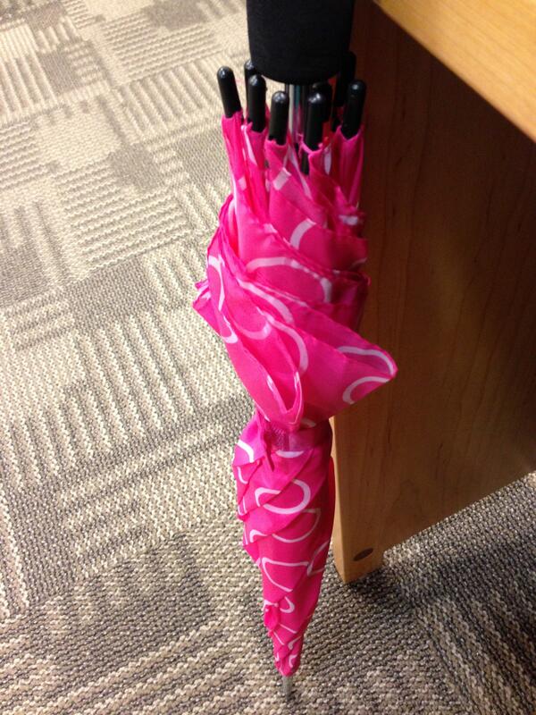 BroxtonDavis's tweet image. Real ballers rock a pink umbrella. S/O to @CheaneyMaierle for leaving it here. #LastOption #CLUTCH #RainRainGoAway