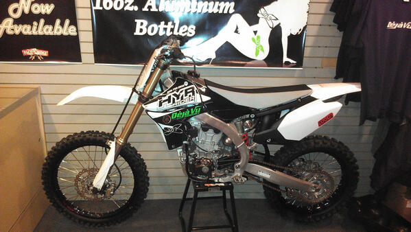 X1039's tweet image. Join @bobbysato 2nite @Redlands_DejaVu for $2 Tuesdays! Now, enter to win a #YZF450 from Honda/Yamaha of Redlands.