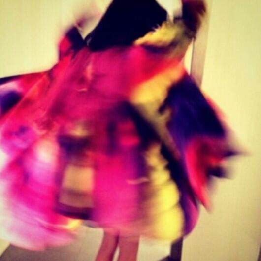 KimbraAUSTRALIA's tweet photo. @Jaimeleemajor is my favourite designer in the world. Amazingly talented. This cape is my obsession <3 http://t.co/K0beUWeRYT