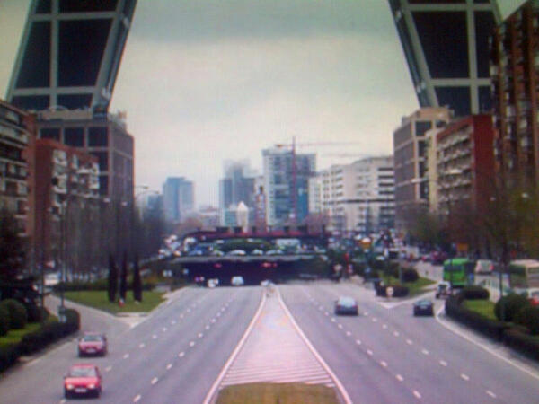 martolis93's tweet photo. @RelatoViajes La Castellana es una de las principales avenids de Madrid. Presenta varios sitios culturals importantes http://t.co/UXqQq6V6nN