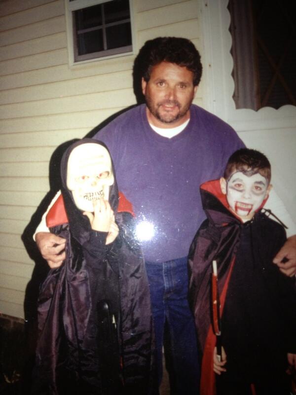 jjjoeyyyyy's tweet image. @C_T_Baldwin look what I found, haha! #VampireLyfe