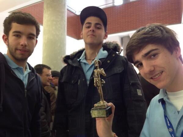 FLLDeTeam's tweet photo. El domingo pasado quedamos 3os en la Robocup. Nos llamábamos #iTek . Primera vez y buen resultado. Buena experiencia http://t.co/od8ERRuwYx
