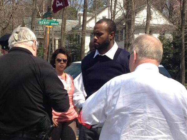 TalkingUnion's tweet image. RT @32bj_seiu: The first demonstrator is being handcuffed now at @PhiladelphiaU #McGinnfail #pap2