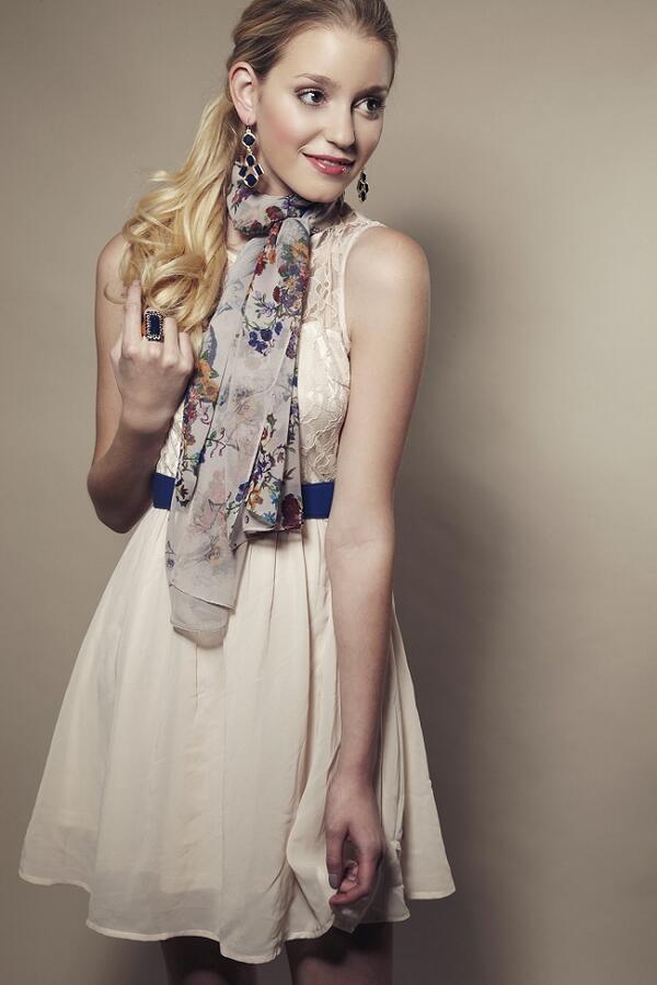 Alice Hannah Country Garden Scarf now online lucindafrances.com/accessories%20…