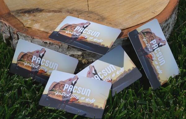 PacSun's tweet image. Win a $100 PacSun gift card from @KendallJenner &amp;amp; @KylieJenner. Just RT this to win! #kandk4pacsun