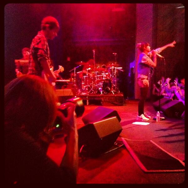 DCSetlist's tweet photo. Bomba Estereo with National Geographic Photog @walkervibes @bombaestereo #DMV @HowardTheatre @los_empresarios http://t.co/kYgXgiWV8F