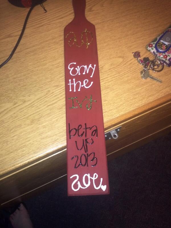 KieraRinker's tweet image. lovin my new paddle from my sistaaa @neekwashick #justcause #betaup #aphi
