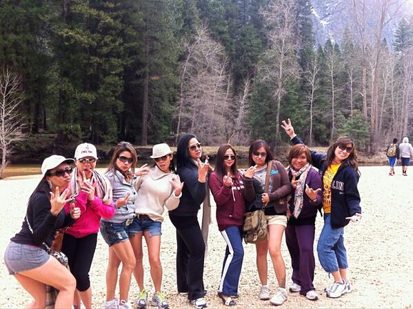 gorl's tweet photo. Picture pose at Yosemite .. http://t.co/6ZFDpPATGh