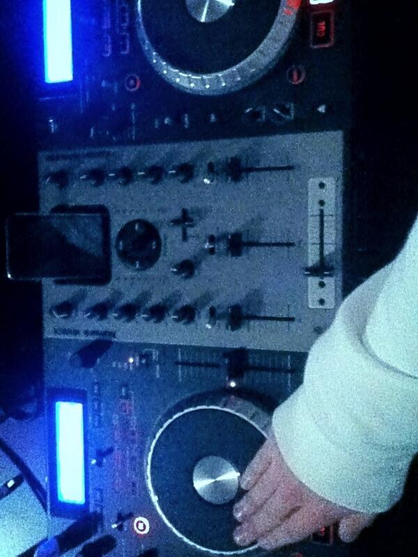 Tek_Mazter's tweet image. POV for the fun of it!
#numark
#mixdeck