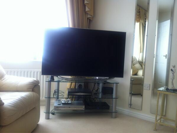 S_Rich_4's tweet image. How the hell do I work this .. 😣 #3dproblems #smarttvissues